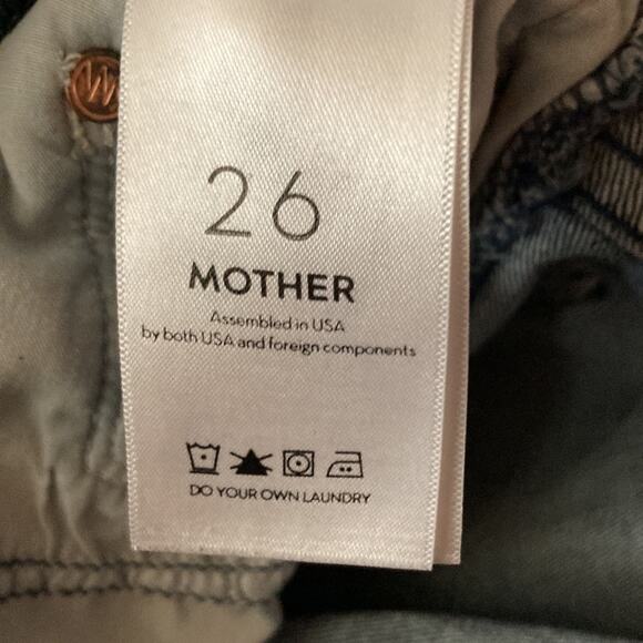 MOTHER The Looker in Groovin Distressed Jeans Size 26x 30 - Picture 10 of 14